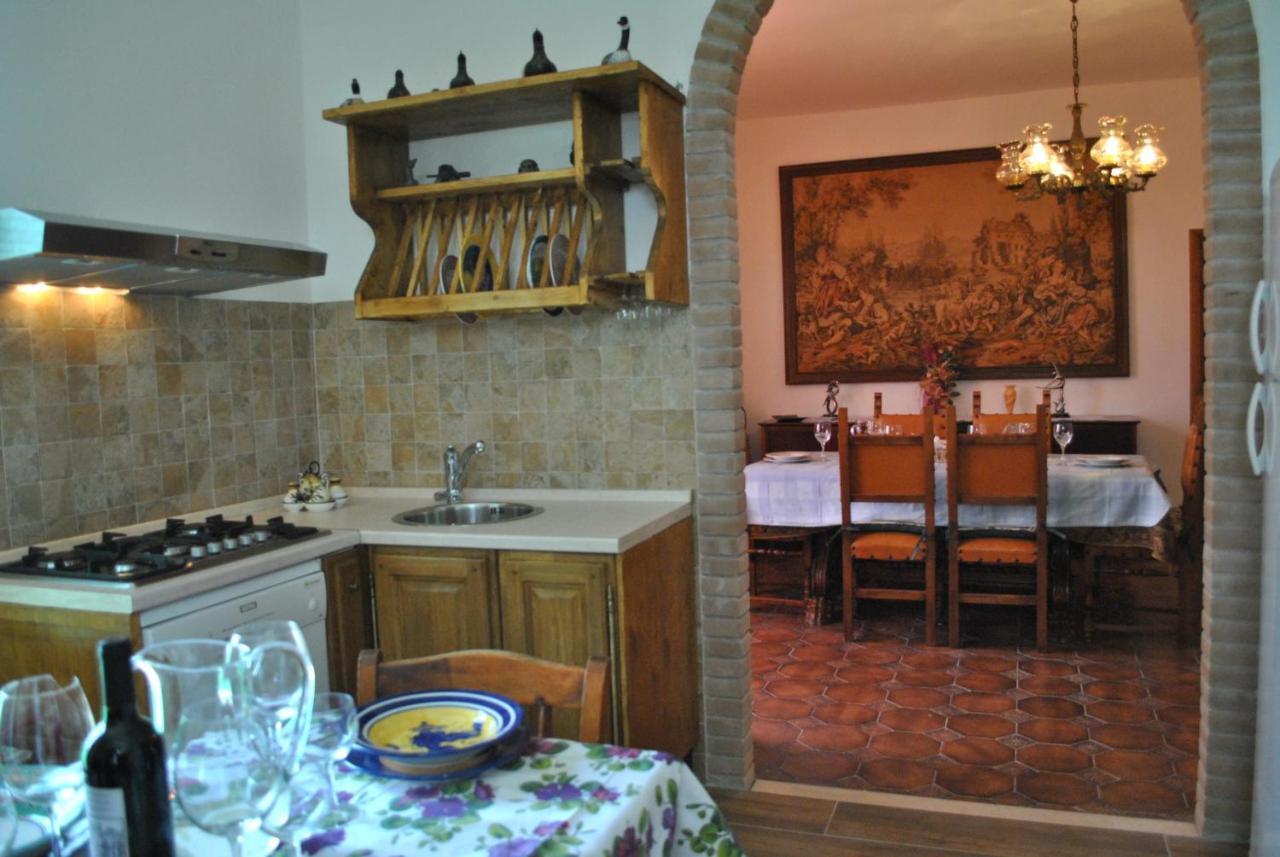 Agriturismo La Nicchia カステルヌオーヴォ・ベラルデンガ エクステリア 写真